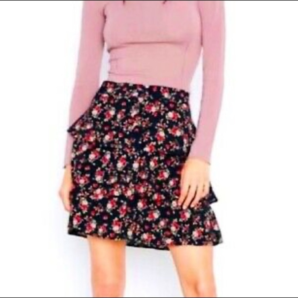 NWOT Zara Floral Tiered Button Down Skirt